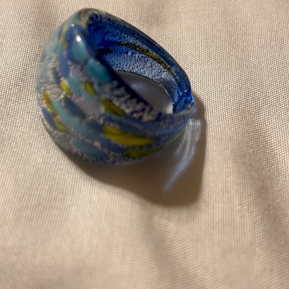 Beautifully Made Multi Colored Dome Hand Blown Glass Ring Size 8 Shades Of Blue - Picture 3 of 6